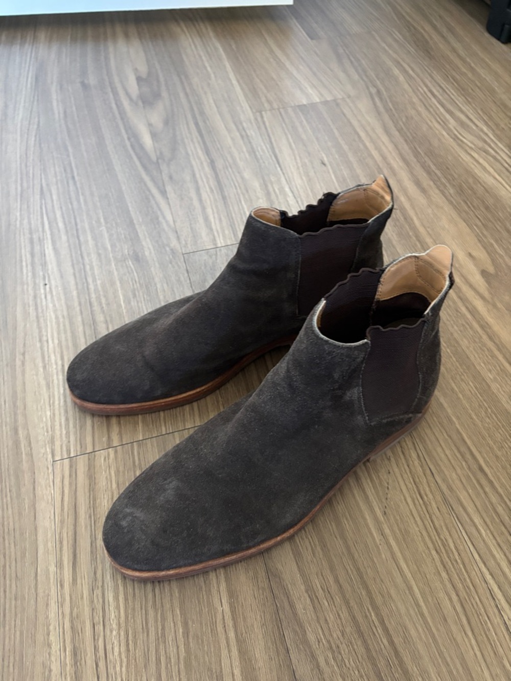 H By Hudson Men's Dark Brown Suede Chukka Boots